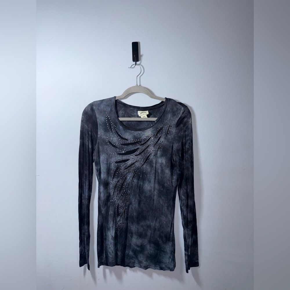 Ariat women’s Tie dye Navy studded Scratched Distressed Long sleeve top M EUC
